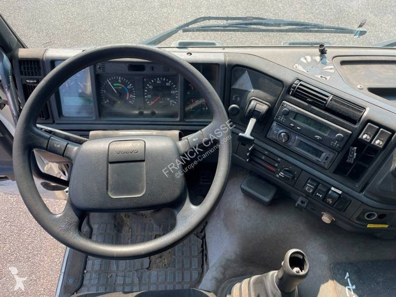 Camión Volvo 340