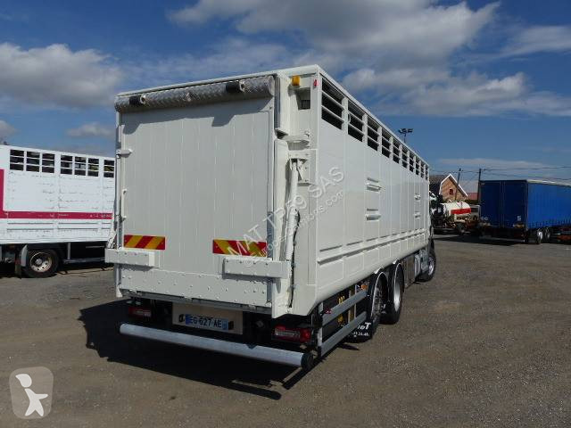 Kamion Volvo 320