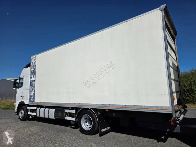 Camión Volvo 420