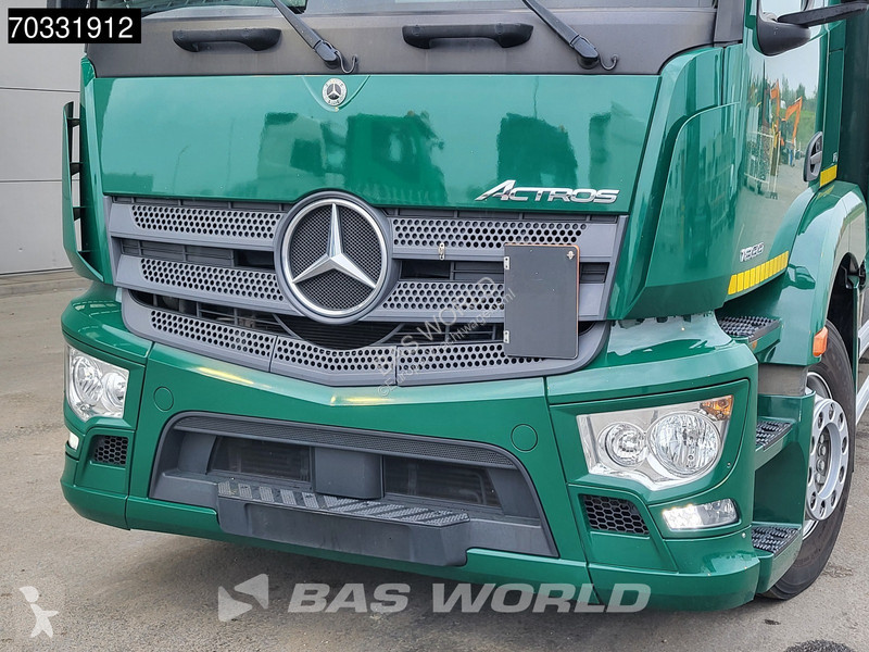 Camión Mercedes 1833 4X2 18tonner curtainsides...