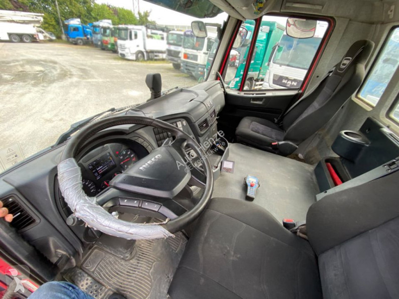 Kamion  Stralis AS330 Absetzkipper VDL