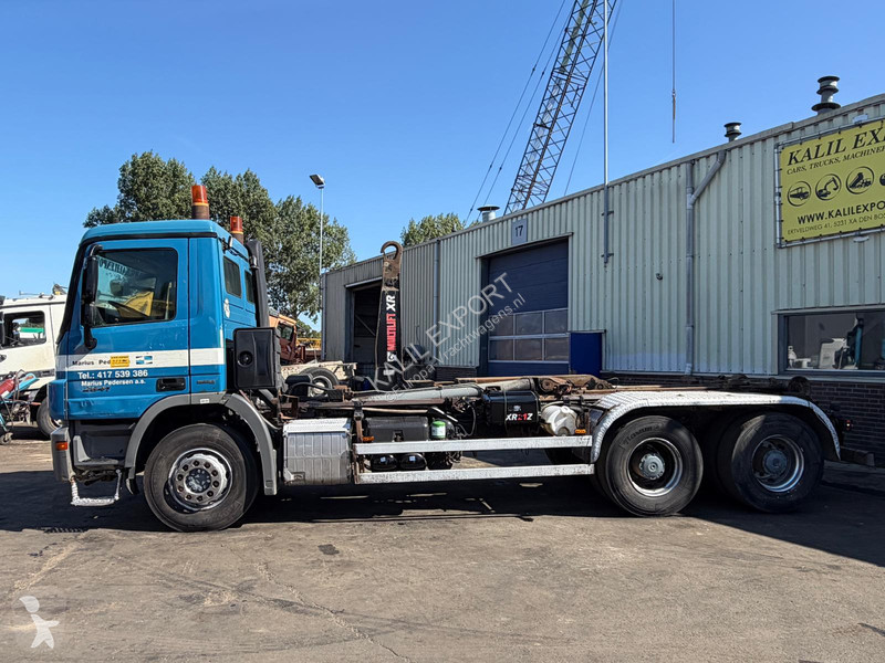 Camión Mercedes 2641 Multilift - 6x4 - V6 -...