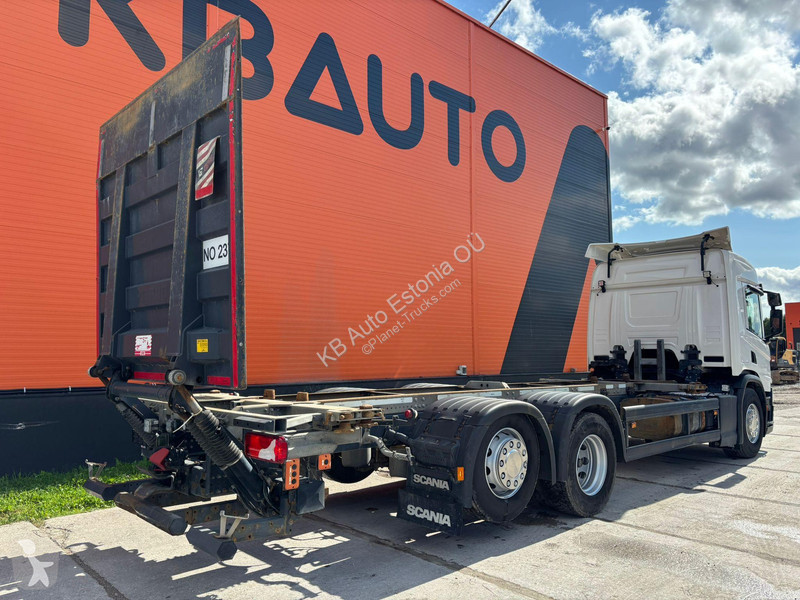 Camión Scania P 500 6x2*4 9 TON FRONT AXE /...