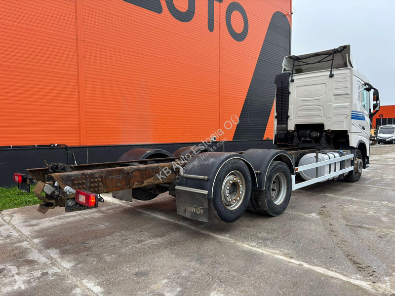Camión Volvo 460 6x2*4 CHASSIS L=7739 mm