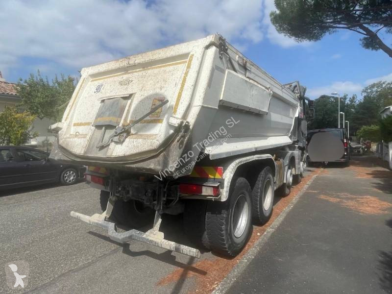 Camión Renault 480