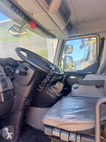 شاحنة Renault 220.12 DXI
