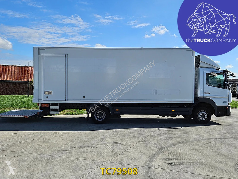 Camión Mercedes 1221