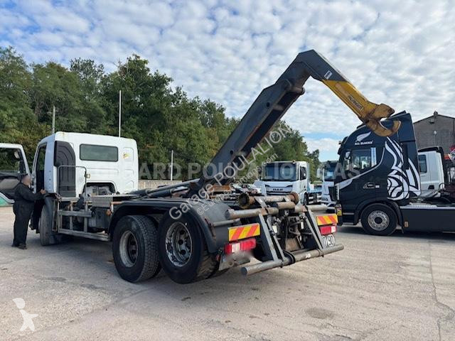 Vrachtwagen Renault 6X2 essieu relevable...