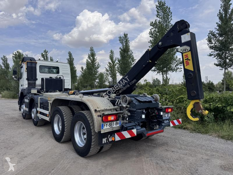 Volvo 420 truck