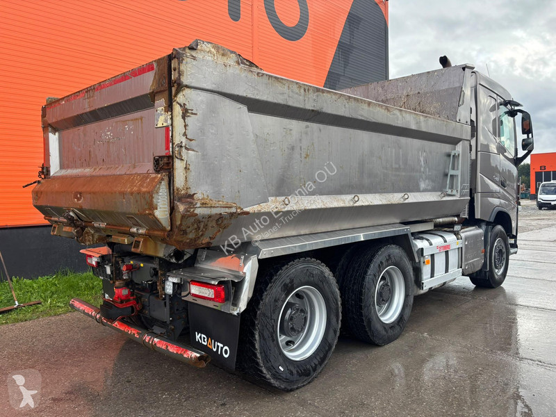 Volvo 540 6x4 RETARDER / BOX L=4449 mm truck