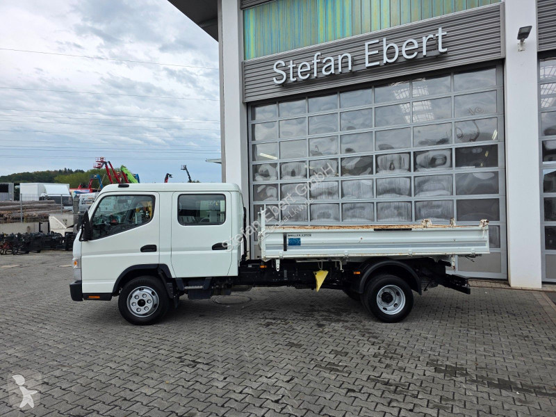 Kamion Mitsubishi Fuso 7C18D DoKa 7 Sitze AHK