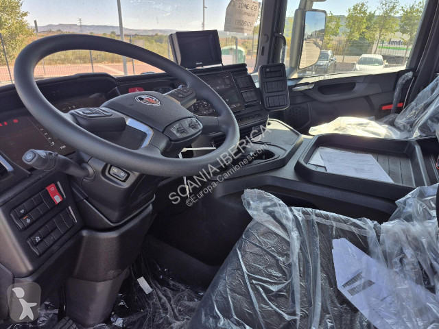 Kamion Scania P 460 B8x4HZ