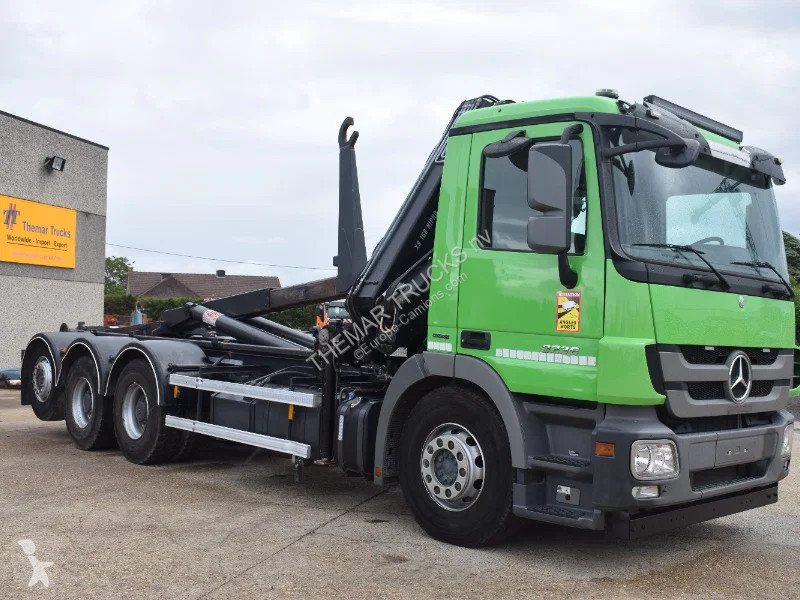 Kamion Mercedes 3236 Hooklift + Hiabcrane