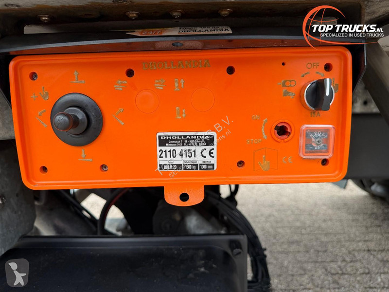 Teherautó Volvo 12210 Refrigerated/Freezer -...