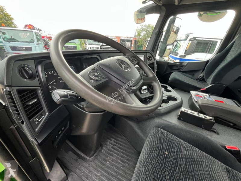 Camión Mercedes Arocs 1835 K Abrollkipper