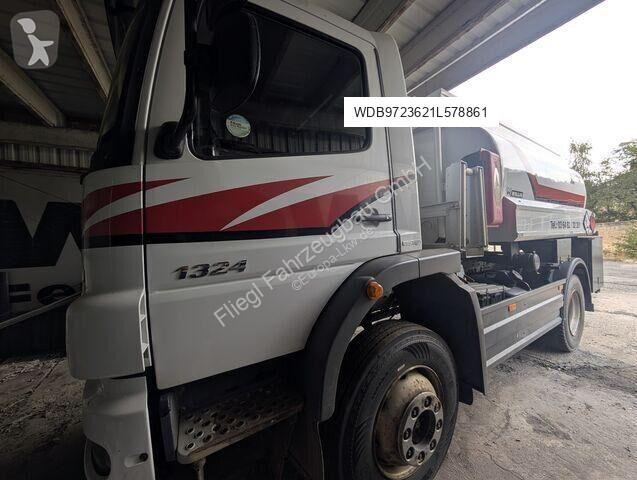 Teherautó Mercedes LKW Tankfahrzeug