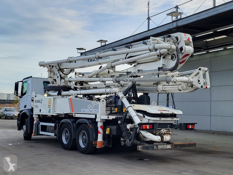 Camión Mercedes 2640