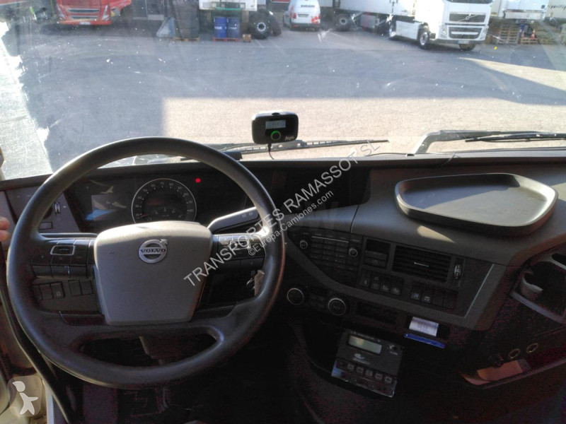 Camión Volvo 540 – Porteur châssis-cabine –...