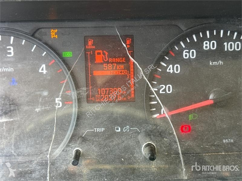 Camion Nissan Isoli PNT 230 20.5 m on Nissan...