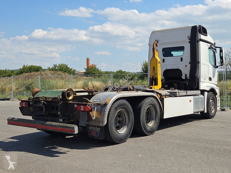 شاحنة Mercedes 2545