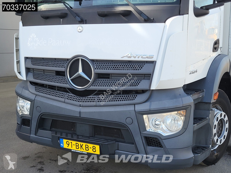 Camion Mercedes 2124 4X2 2t Tailgate 6-Cylinder...