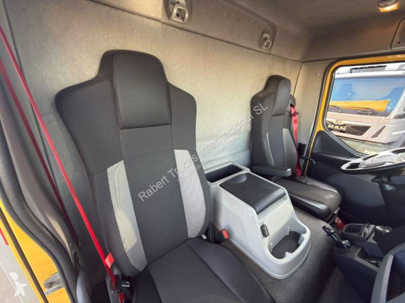 Грузовик Renault 16.240