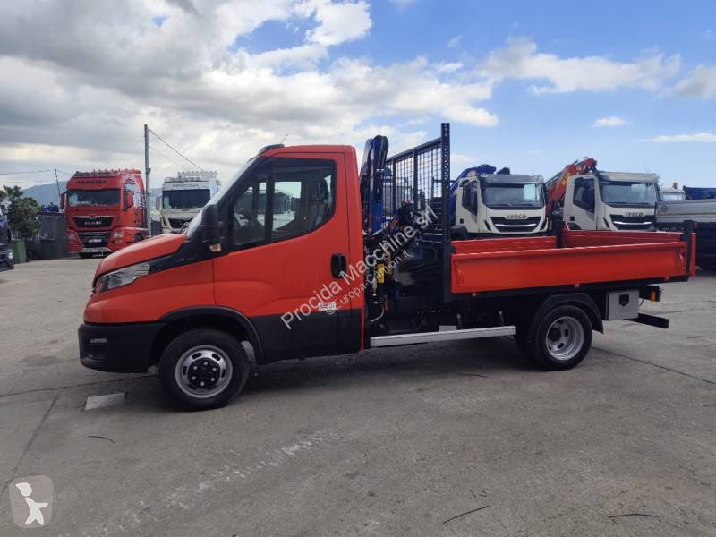 Véhicule utilitaire Iveco 35C14