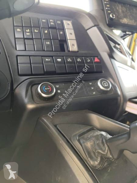 Camion Iveco 260 S 46