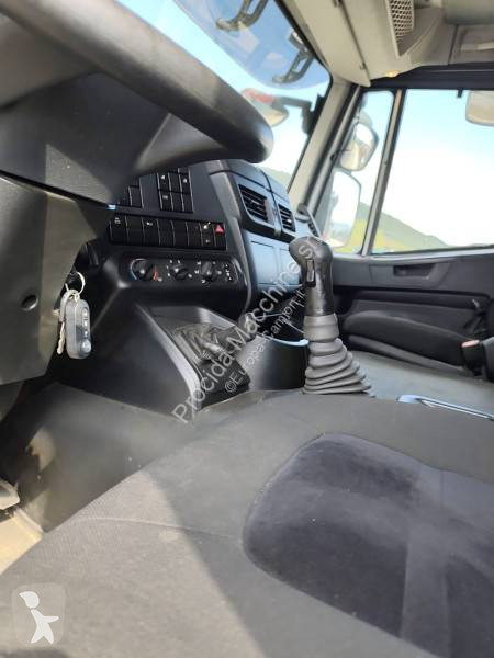 Iveco AD 260 S 31 X/P truck