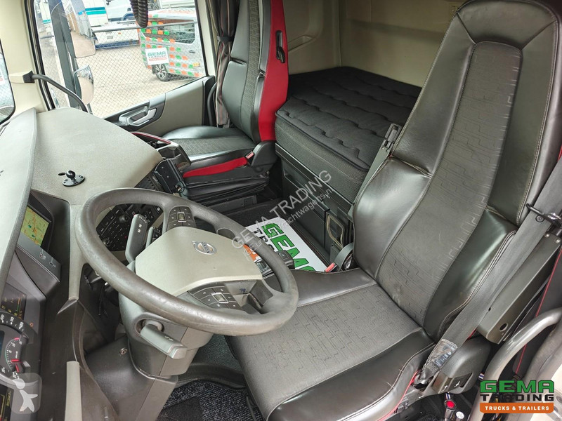 Camion Volvo 460 6x4 GlobeTrotter Euro6C - 10T...