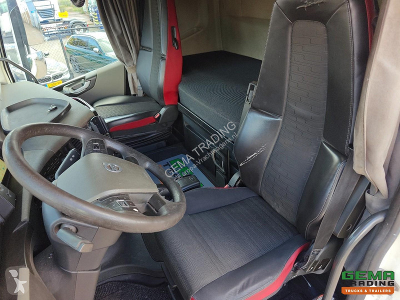 Camion Volvo 460 6x4 GlobeTrotter Euro6C - 10T...