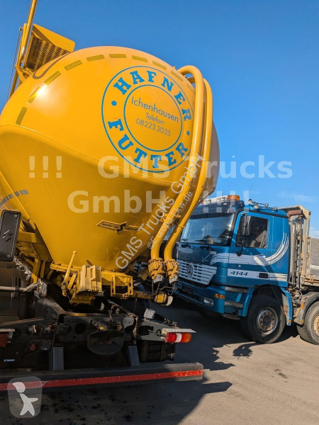 Camión Mercedes 2548 / Spitzer 31qm Silo Food...