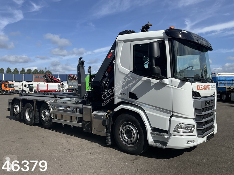DAF Q XD 450 8x2 Hiab 26 Tonmeter laadkraan truck