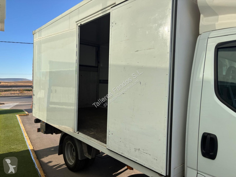 Грузовик Iveco  35C16H3.0