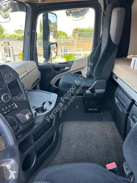 Lastbil Mercedes 2548