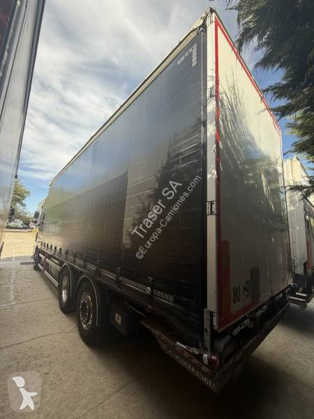 Camion DAF 530