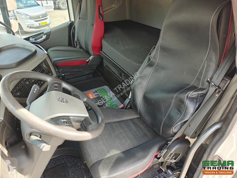 Camion Volvo 0 6x2/4 GlobeTrotter Euro6B -...