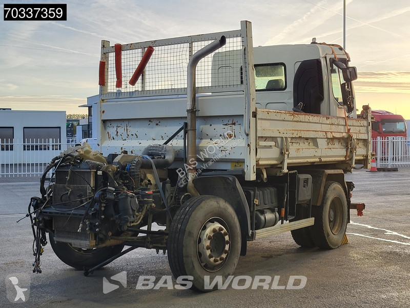 Грузовик Renault 4X2 FOR PARTS 3-way tipper...