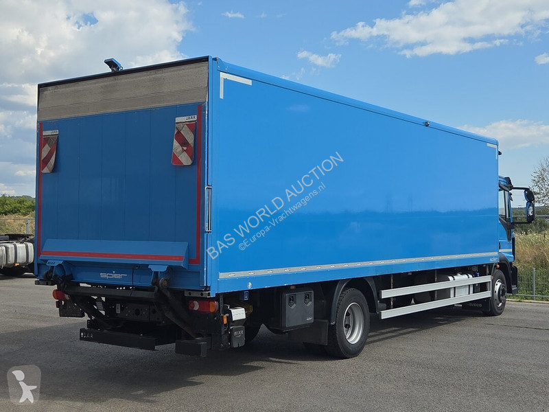 Camião Iveco 140E220