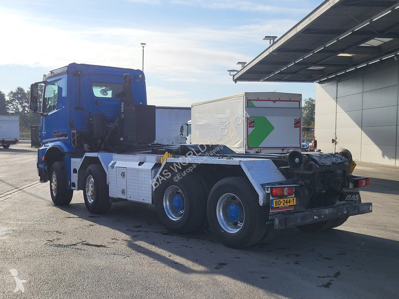 Lastbil Mercedes 3245
