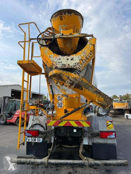 MAN 32.420 truck