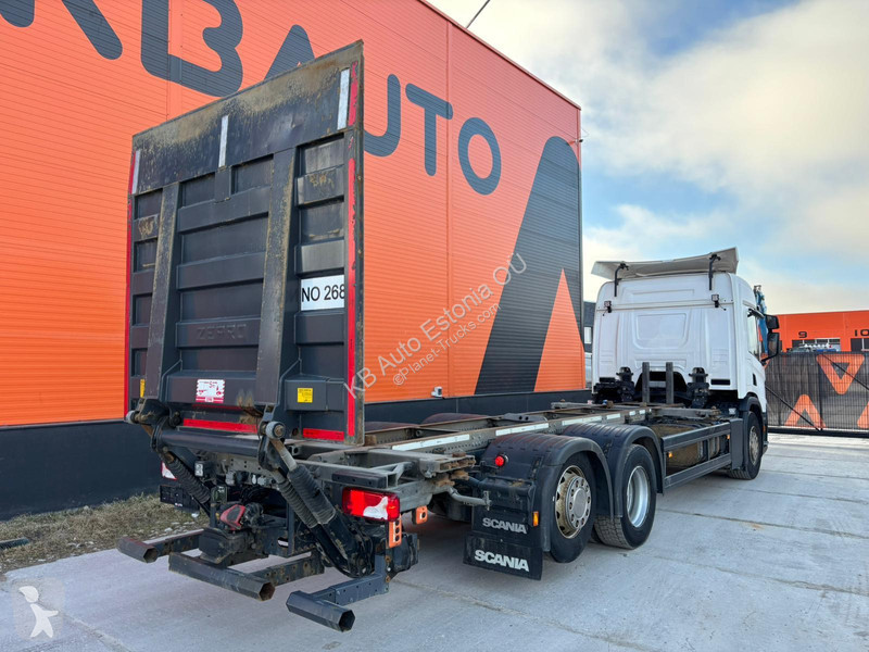 Camión Scania P 500 6x2*4 9 TON FRONT AXE /...