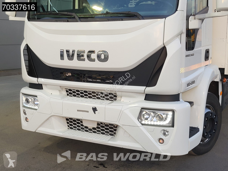 Camión Iveco 120E220 4X2 12t Automatic Tailgate...