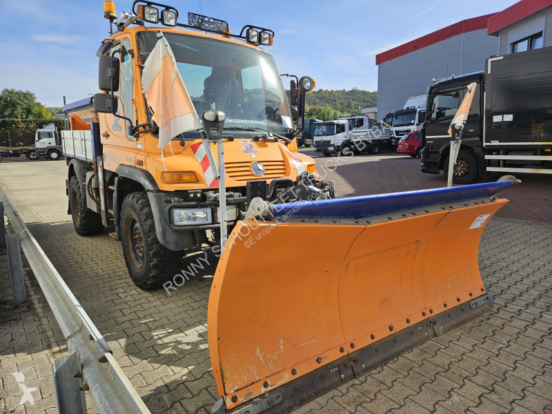 Camión Unimog U 300 4x4 U 300 405/10 4x4,...