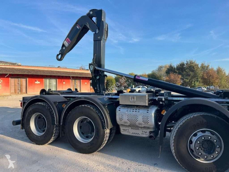 Камион Iveco TRAKKER AD500 NUOVO SCARRABILE