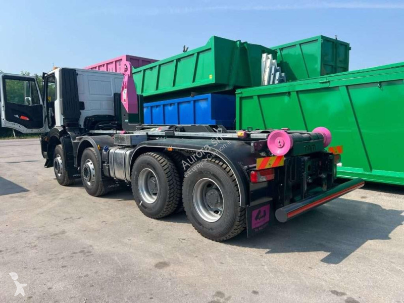 Камион Iveco TRAKKER AD540 NUOVO SCARRABILE