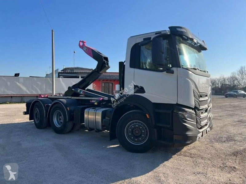 Камион Iveco XWAY AD280X500 NUOVO SCARRABILE