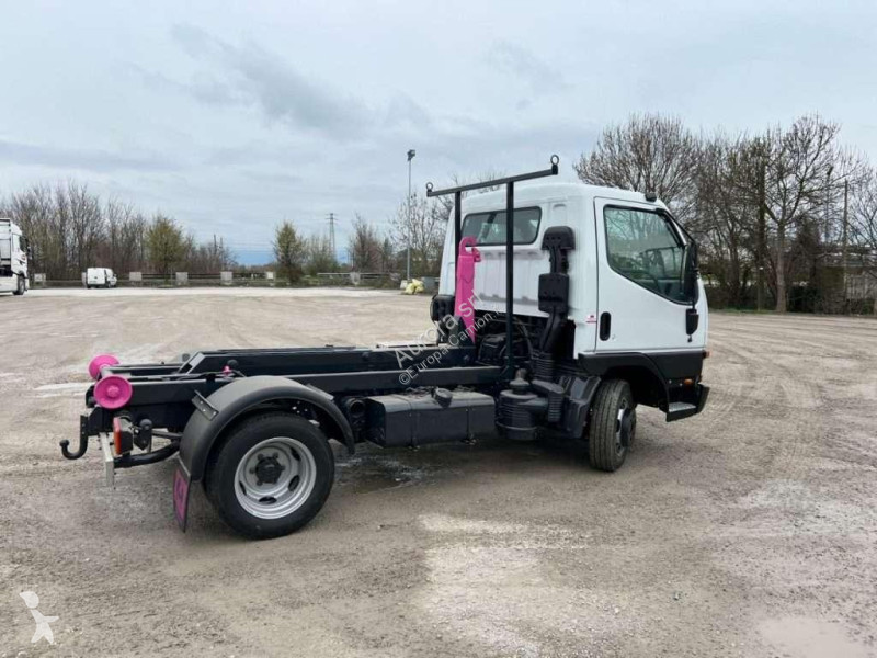 Camion Mitsubishi CANTER 3.0 SCARRABILE