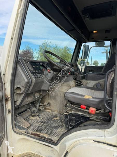 Volvo 320 truck