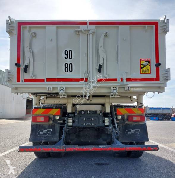 Teherautó Volvo 460